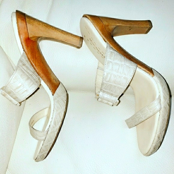 BCBGMAXAZRIA SHOES - Picture 5 of 7
